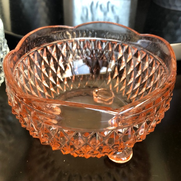 2pc Set Crystal Bowls for snacks, salads! Holds 2 1/2 cups. Like New Condition! - Picture 2 of 8
